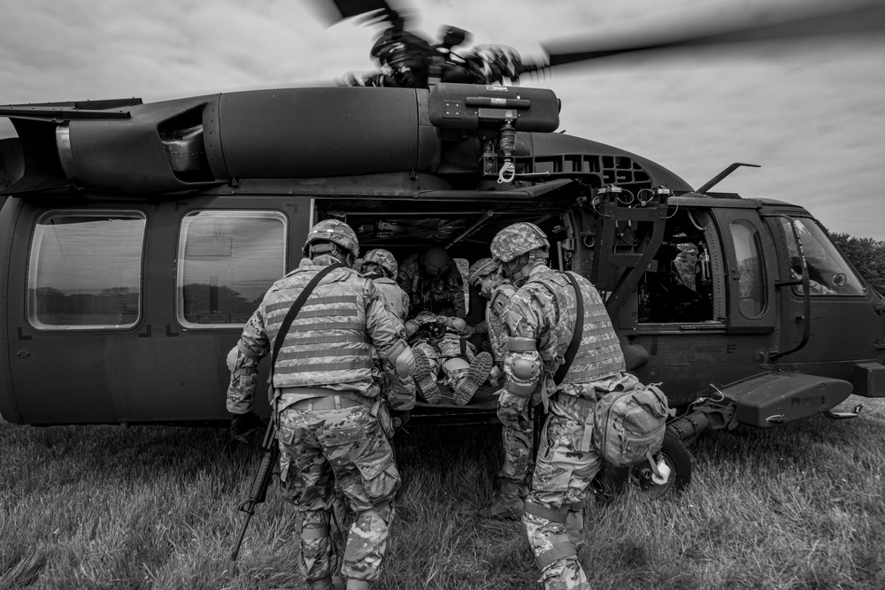 New Jersey MEDEVAC Supports Combat Lifesaver Course