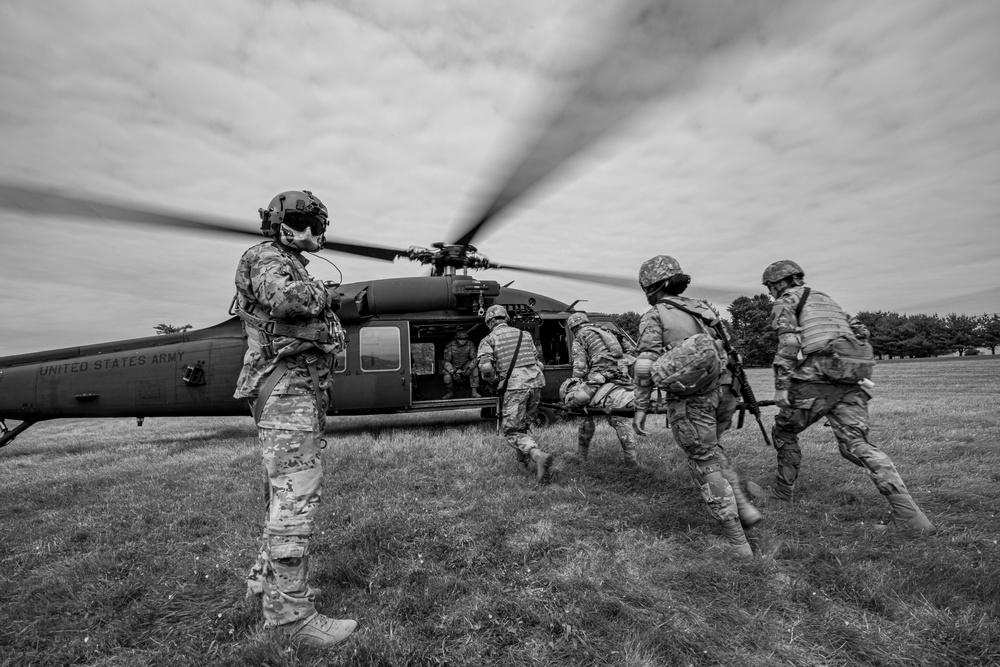 New Jersey MEDEVAC Supports Combat Lifesaver Course