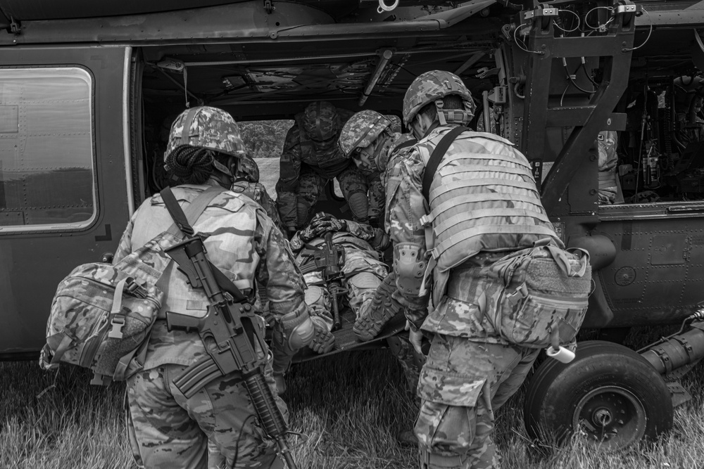 New Jersey MEDEVAC Supports Combat Lifesaver Course