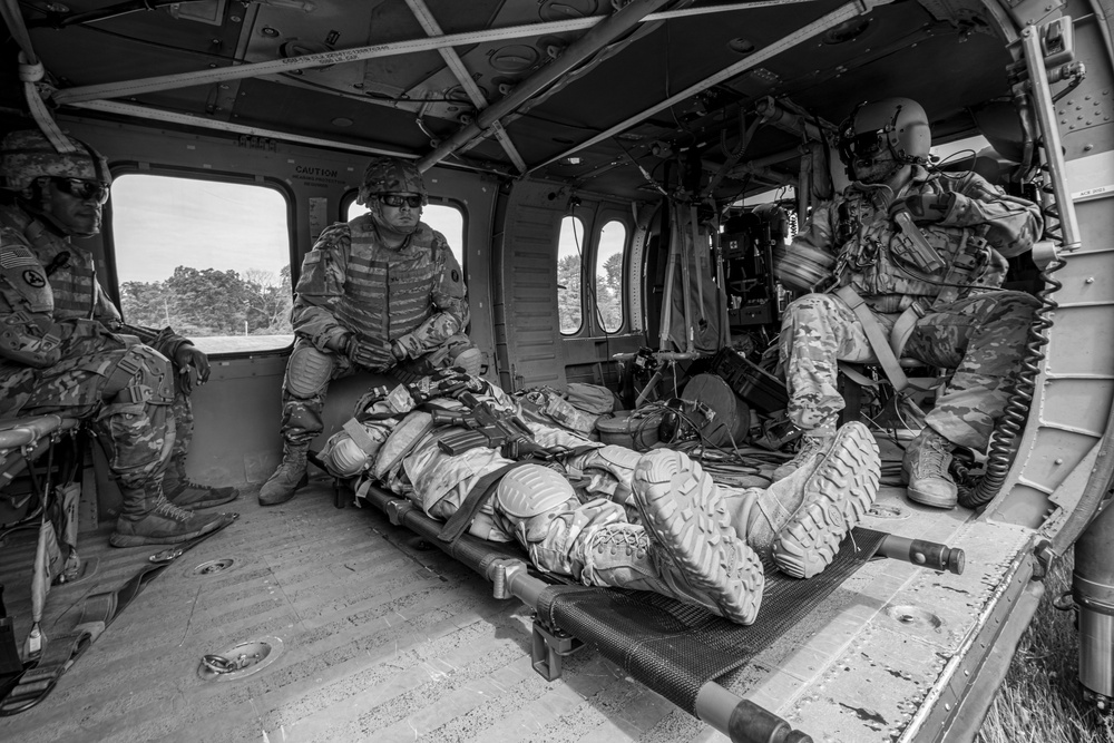 New Jersey MEDEVAC Supports Combat Lifesaver Course