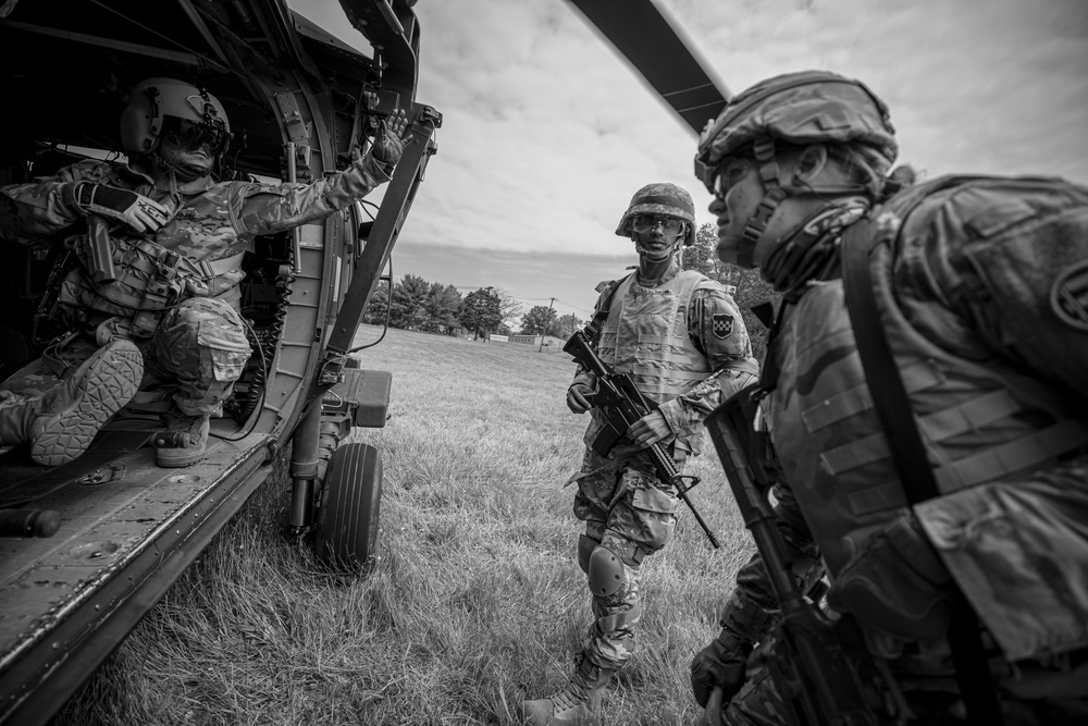 New Jersey MEDEVAC Supports Combat Lifesaver Course