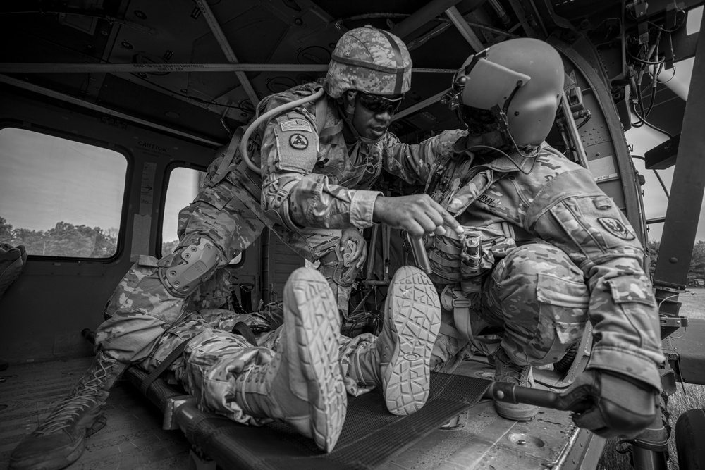 New Jersey MEDEVAC Supports Combat Lifesaver Course