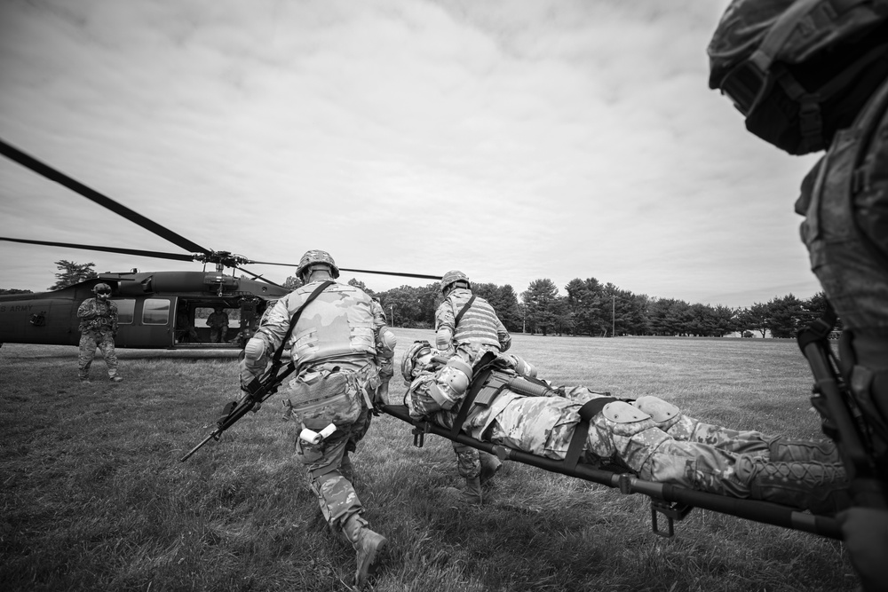 New Jersey MEDEVAC Supports Combat Lifesaver Course