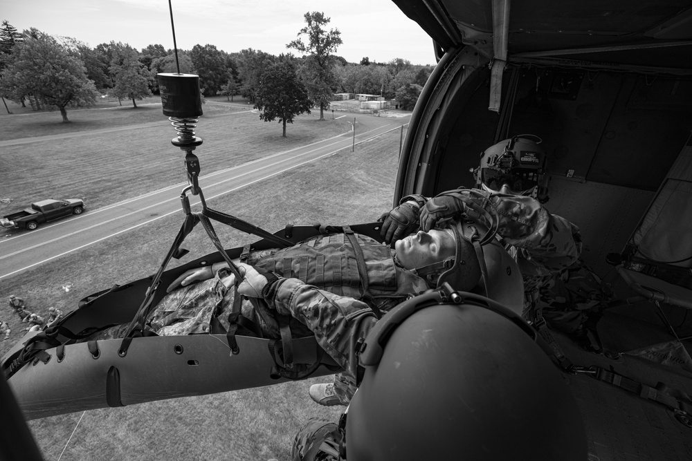 New Jersey MEDEVAC Supports Combat Lifesaver Course