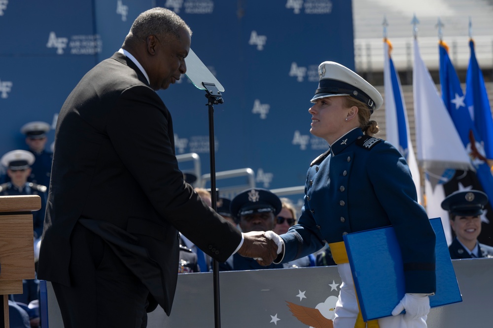 dvids-images-secdef-delivers-usafa-commencement-address-image-11