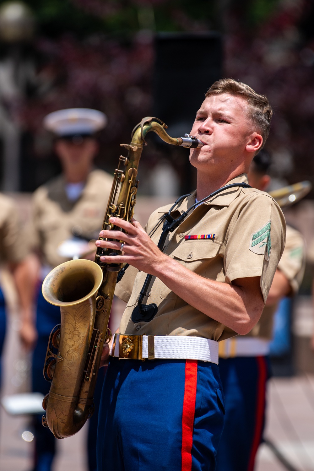 1st Marine Division Band performs at Pershing Square during Los Angeles Fleet Week