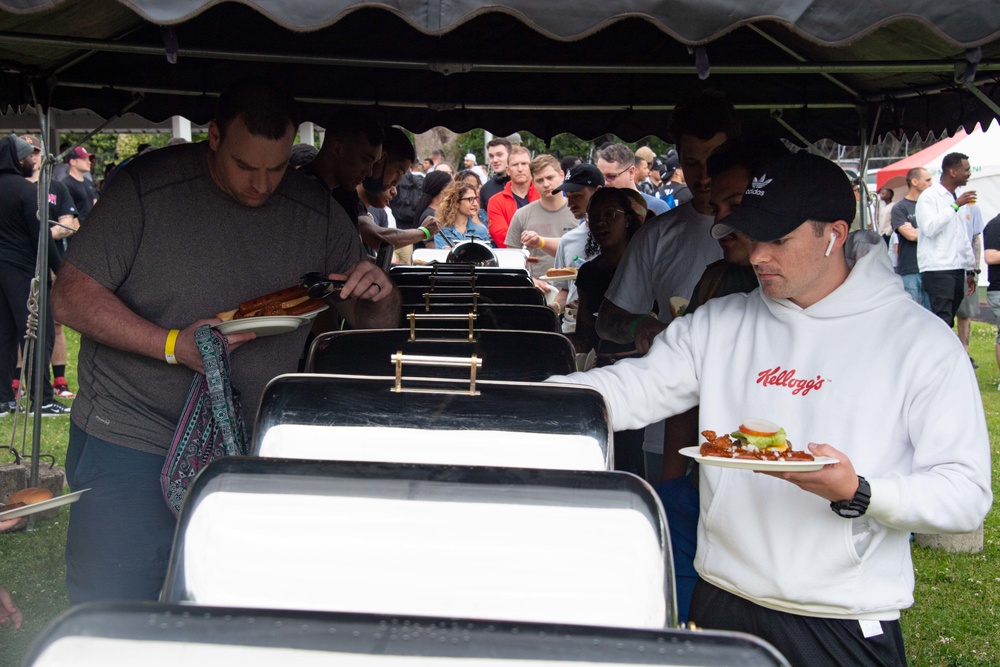 USS America Holds Command Picnic