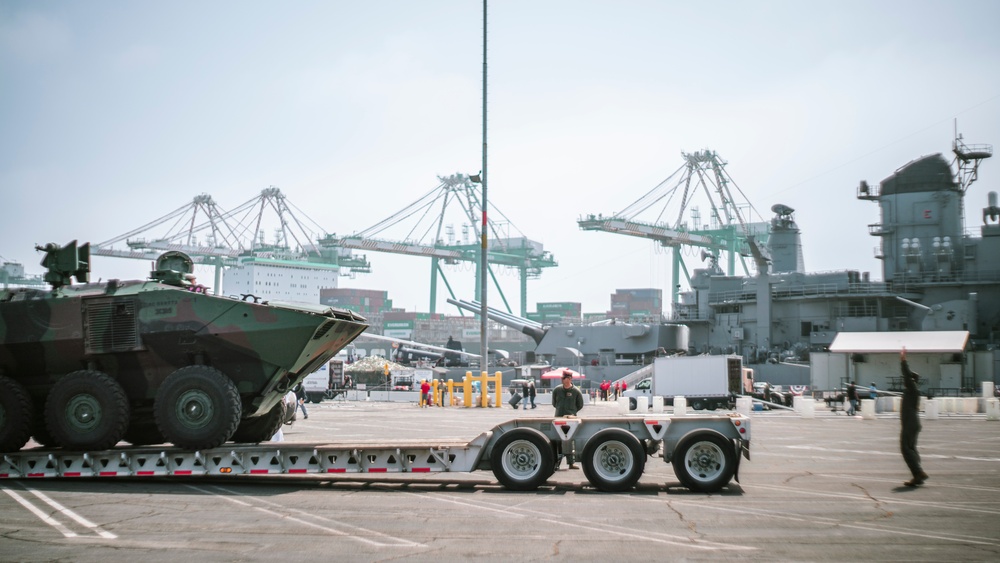 LA Fleet Week: 15th MEU Marines Prepare Exposition Site