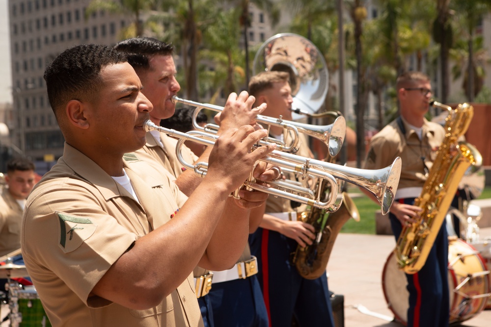 LA Fleet Week: 1st Marine Division Band plays LA