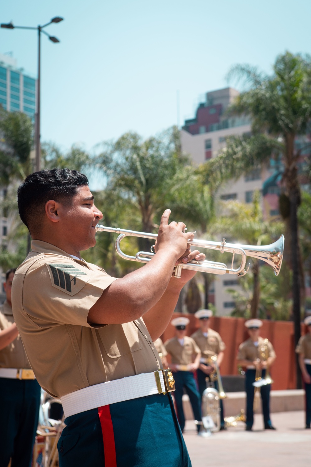 LA Fleet Week: 1st Marine Division Band plays LA