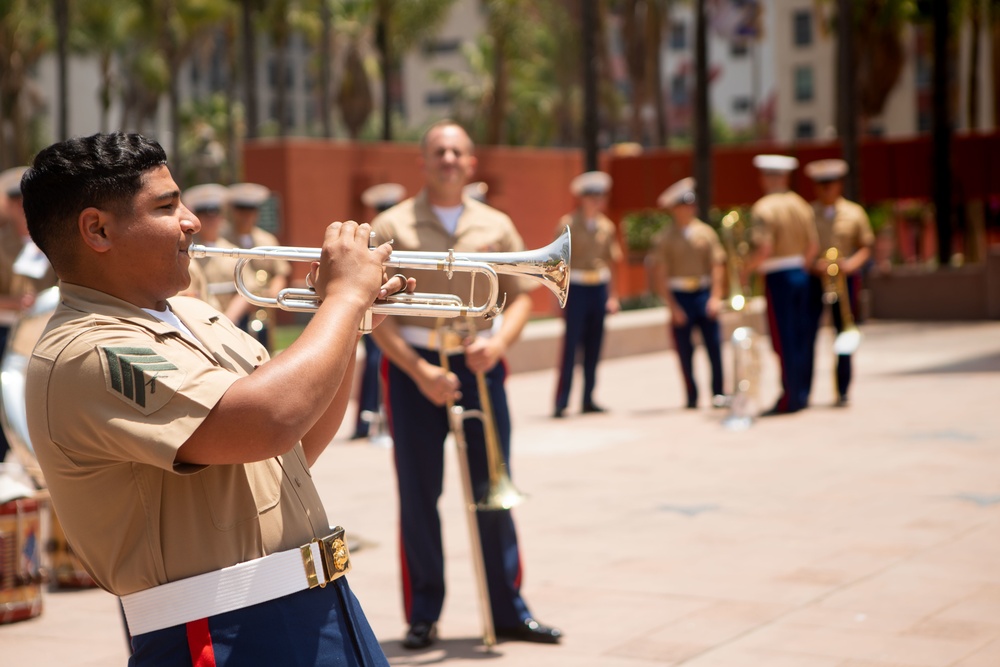 LA Fleet Week: 1st Marine Division Band plays LA