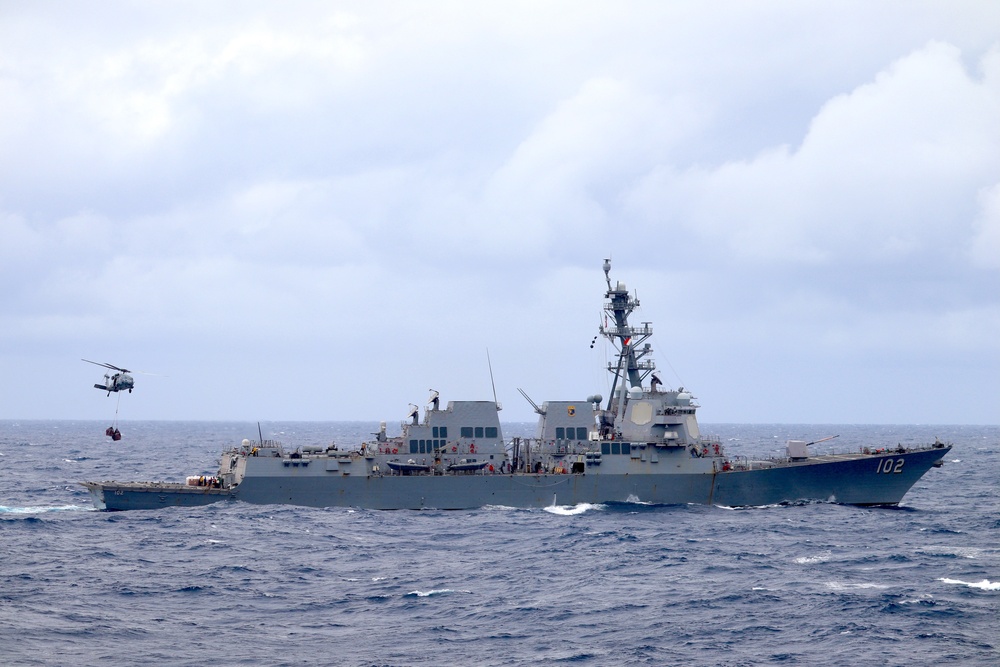 USS Charleston completes vertical replenishment-at-sea with USS Sampson