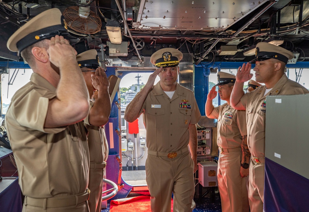 USS Chancellorsville (CG 62) Conducts a Change of Command Ceremony