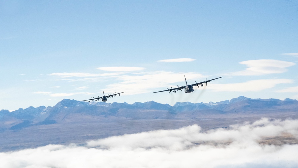 353 SOW, 40 SQ conduct low-level flight training during TN22