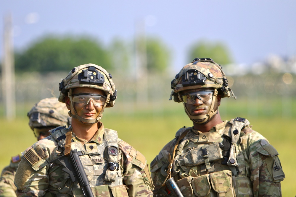 Air Assault with 1st Brigade, 1st Armored Division