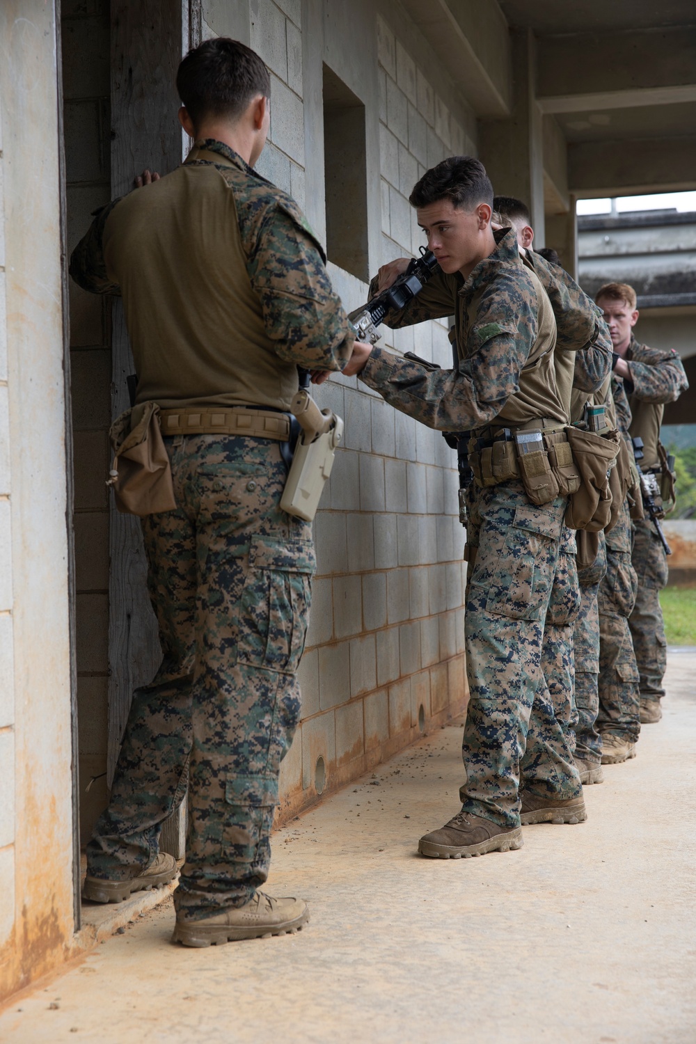 Reconnaissance Marines hone urban lethal skills