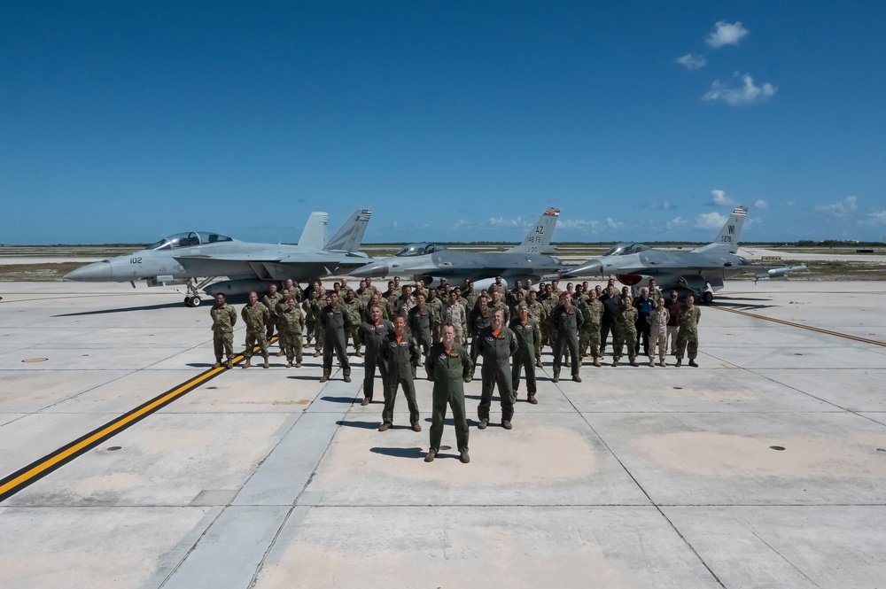 Farewell tour: Dutch finish overwater F-16 training over Florida coast