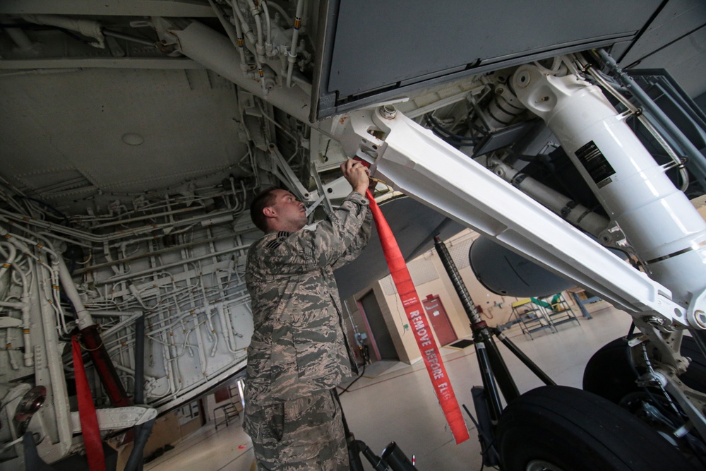 108th Wing maintenance