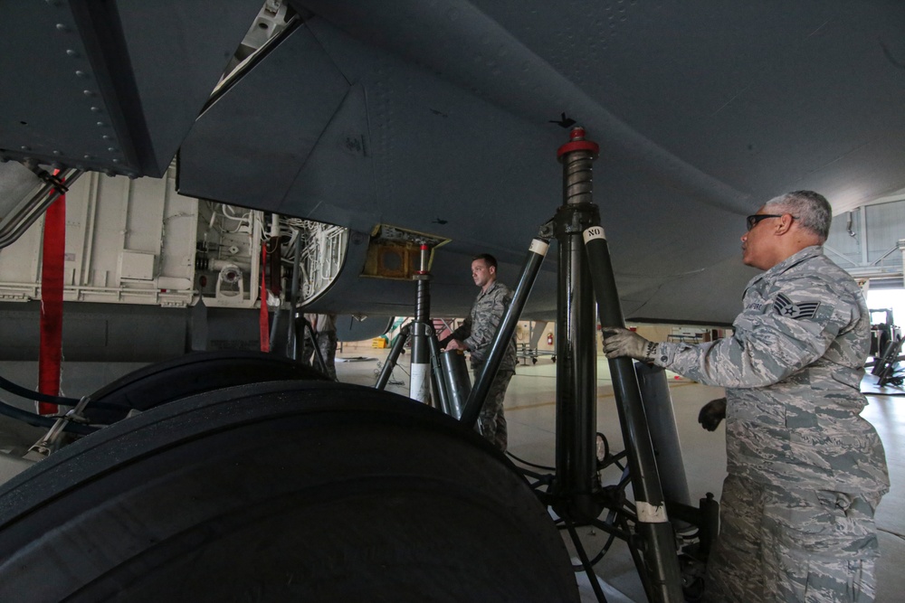 108th Wing maintenance