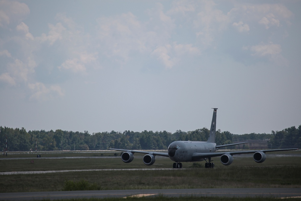 KC-135R Stratotanker