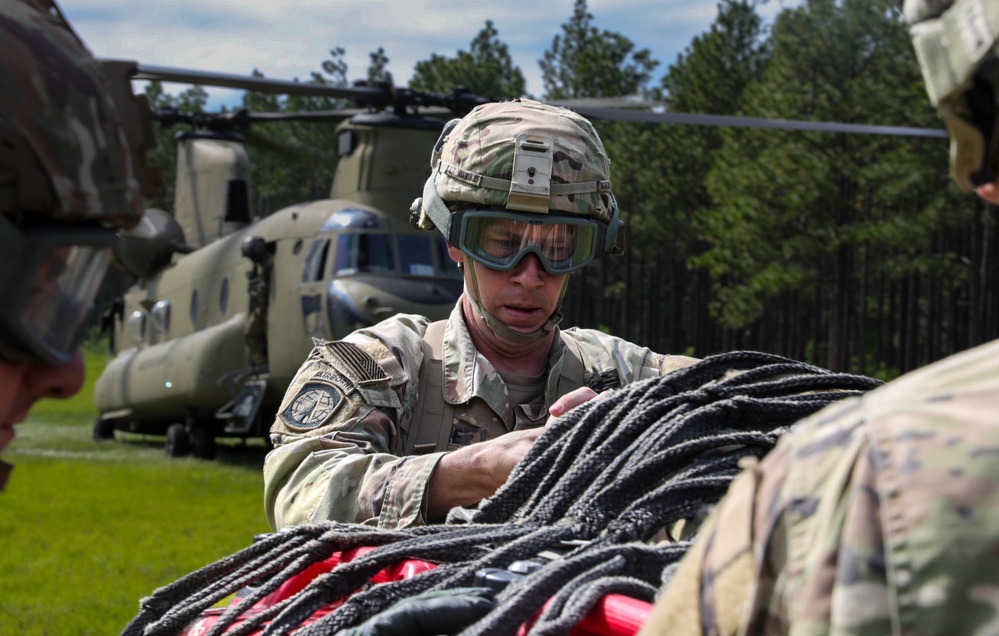 50th Expeditionary Signal Battalion-Enhanced, 35th Corps Signal Brigade conducts sling load operations