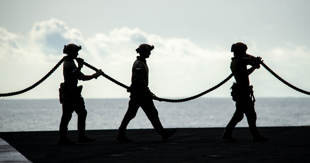 USS Ronald Reagan (CVN 76) EODMU 5 Conducts Fast Rope Training
