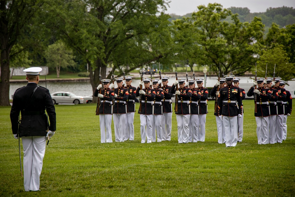 DVIDS Images Marines with the Battle Color Detachment had the honor