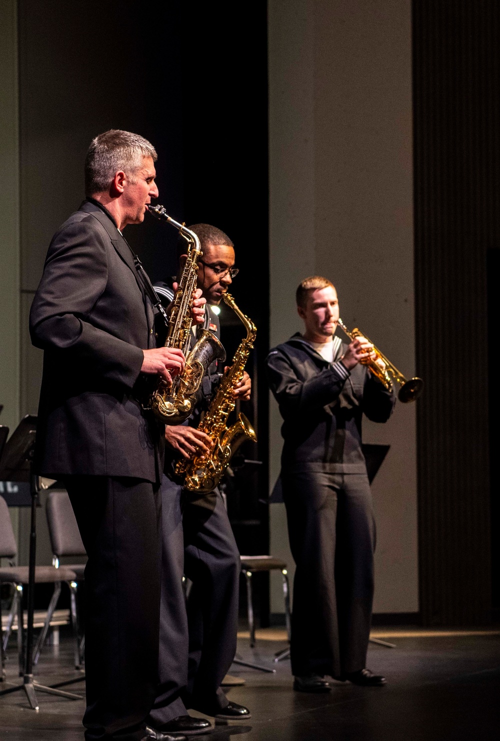 Navy Band Northwest Performs at Auburn High School