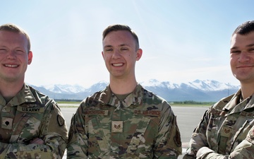 ‘You could see the water creeping up’: JBER service members helped rescue 2 Alaska rescue crash victims