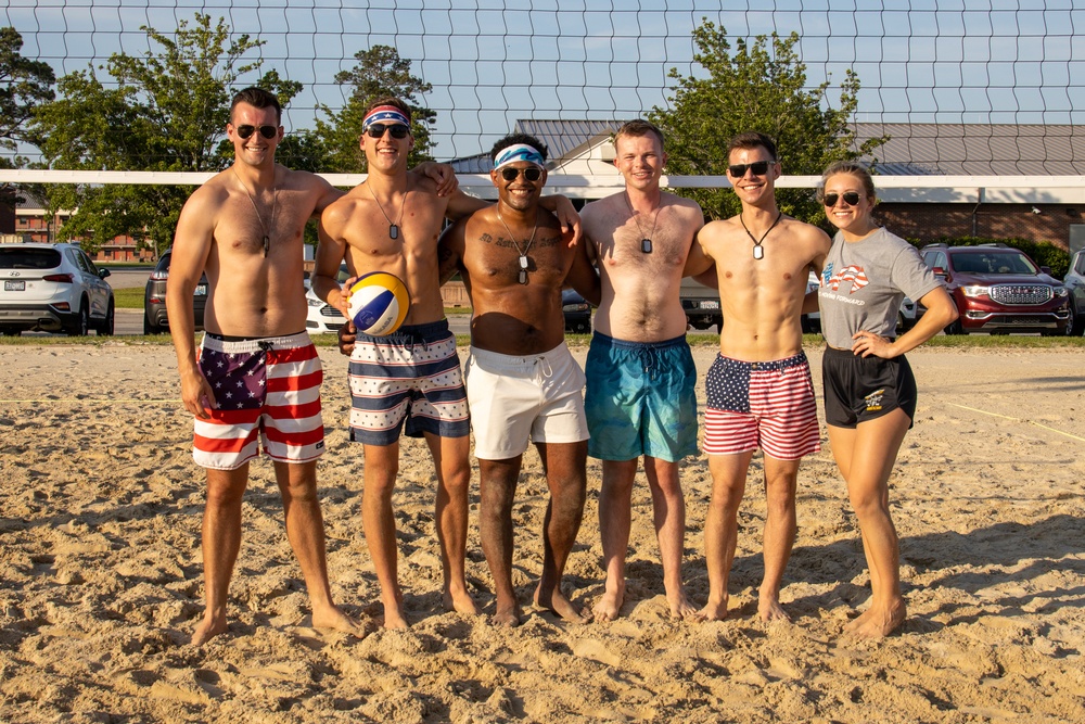 Top Gun's beach volleyball scene vs. Maverick's volleyball: a