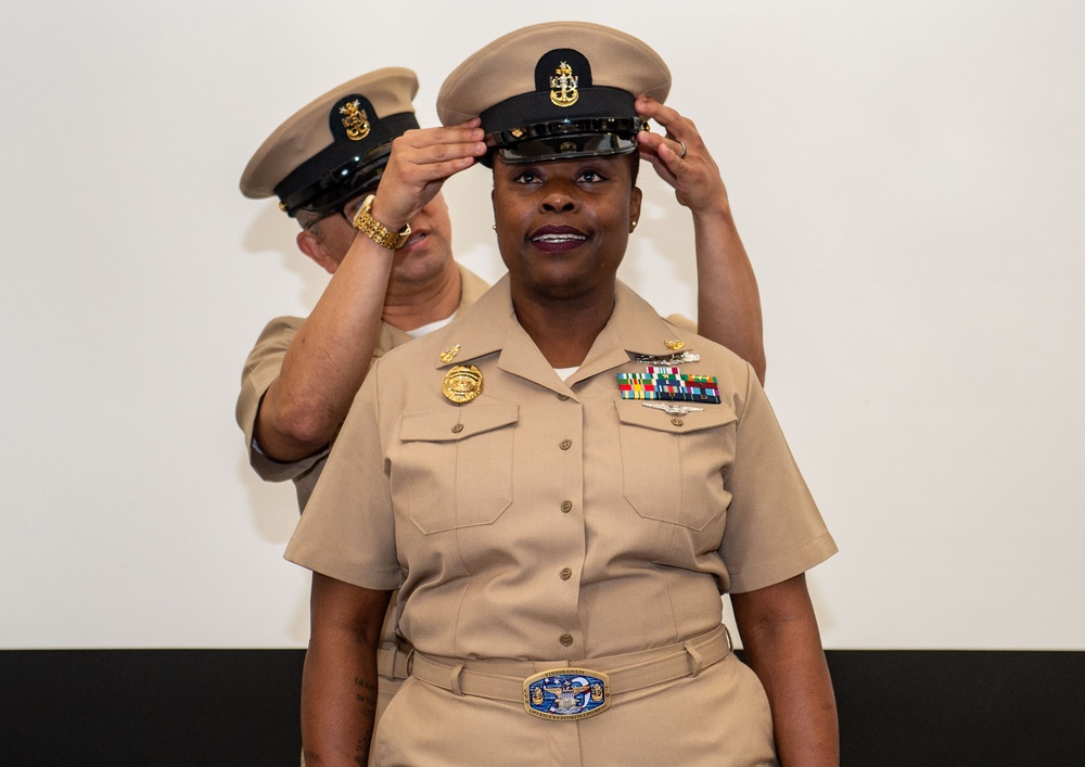 USS Carl Vinson (CVN 70) Holds Pinning Ceremony