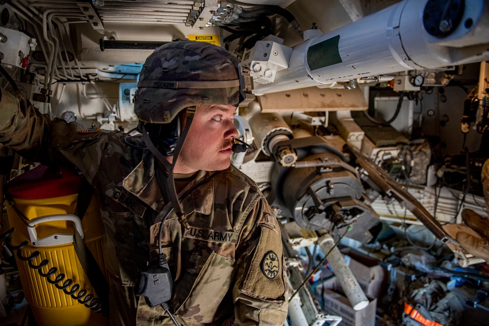 Idaho National Guard executes Paladin live-fire training with modernized smart weapon