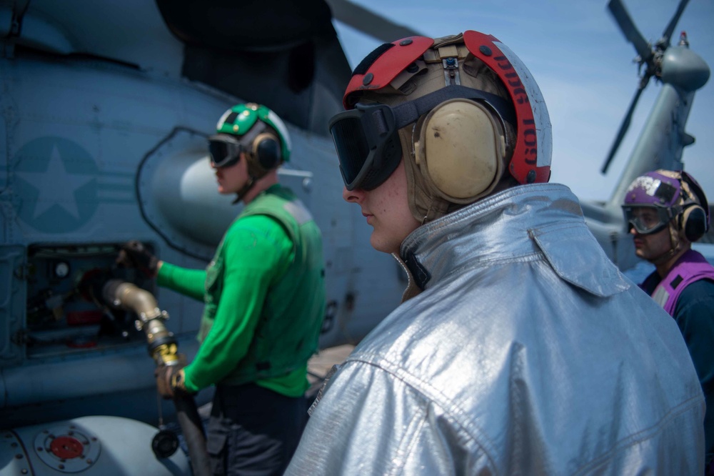 USS Jason Dunham (DDG 109) Conducts Flight Operations