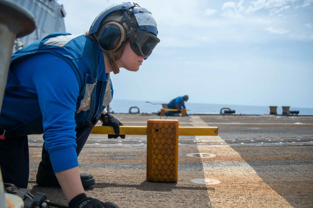 USS Jason Dunham (DDG 109) Conducts Flight Operations