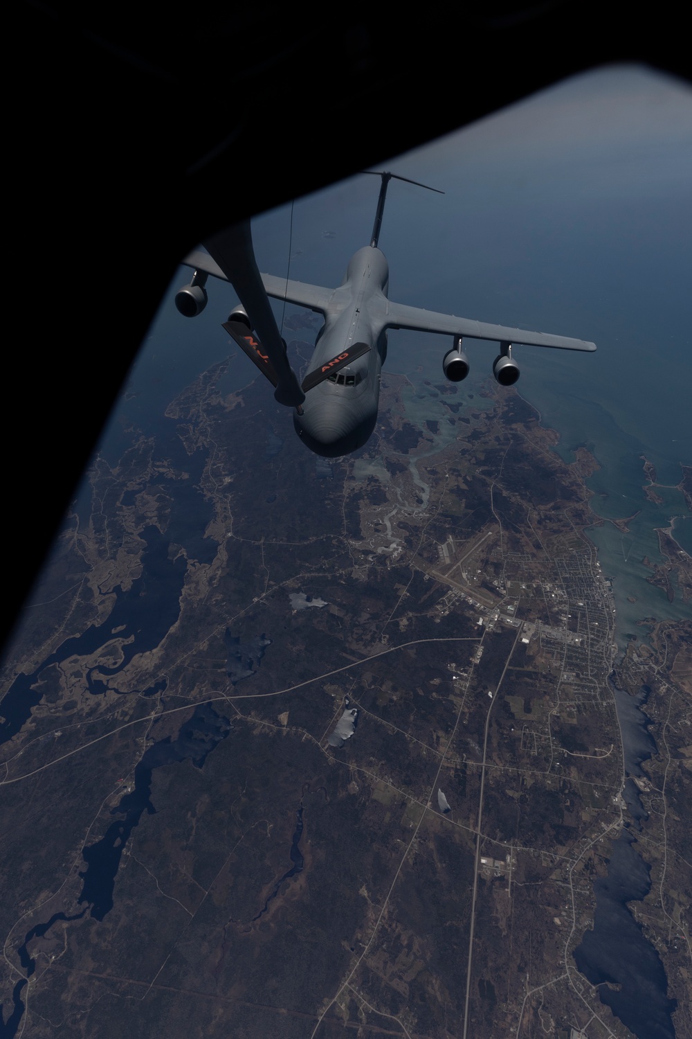 C-5M Super Galaxy refueling