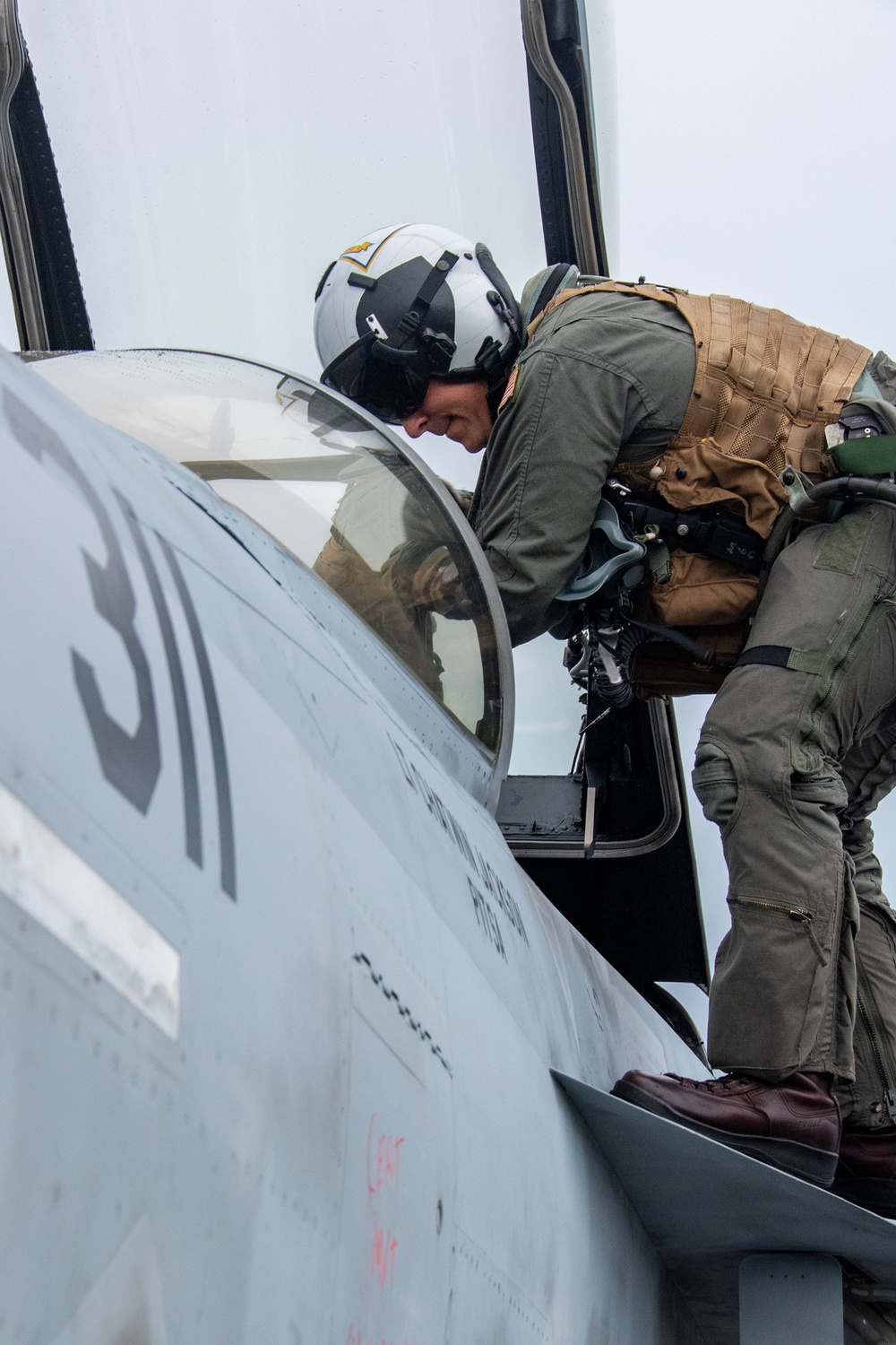 USS Ronald Reagan (CVN 76) Conducts Flight Operations