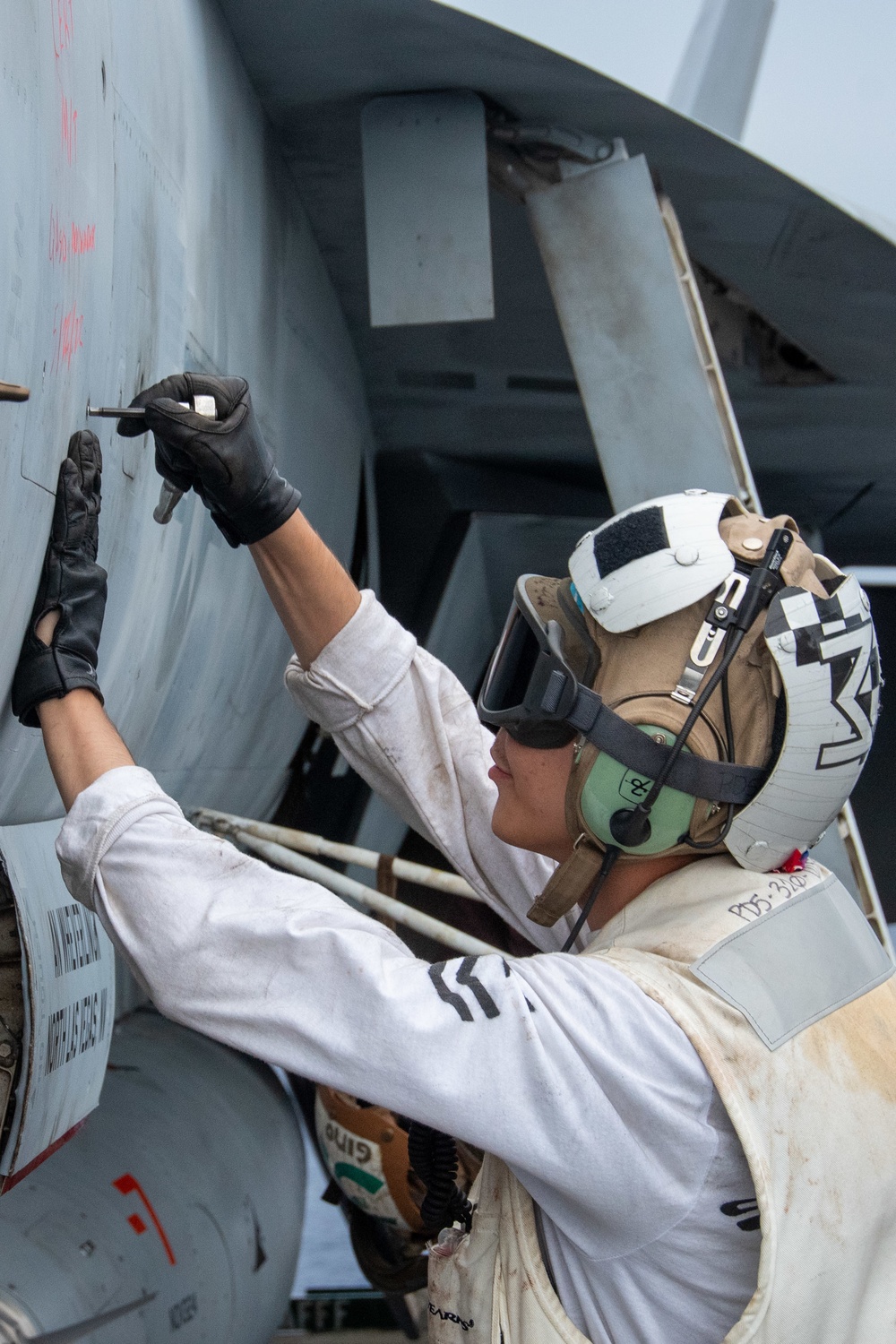 USS Ronald Reagan (CVN 76) Conducts Flight Operations