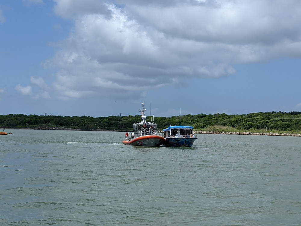Coast Guard assists 33 aboard adrift passenger vessel off Galveston, Texas