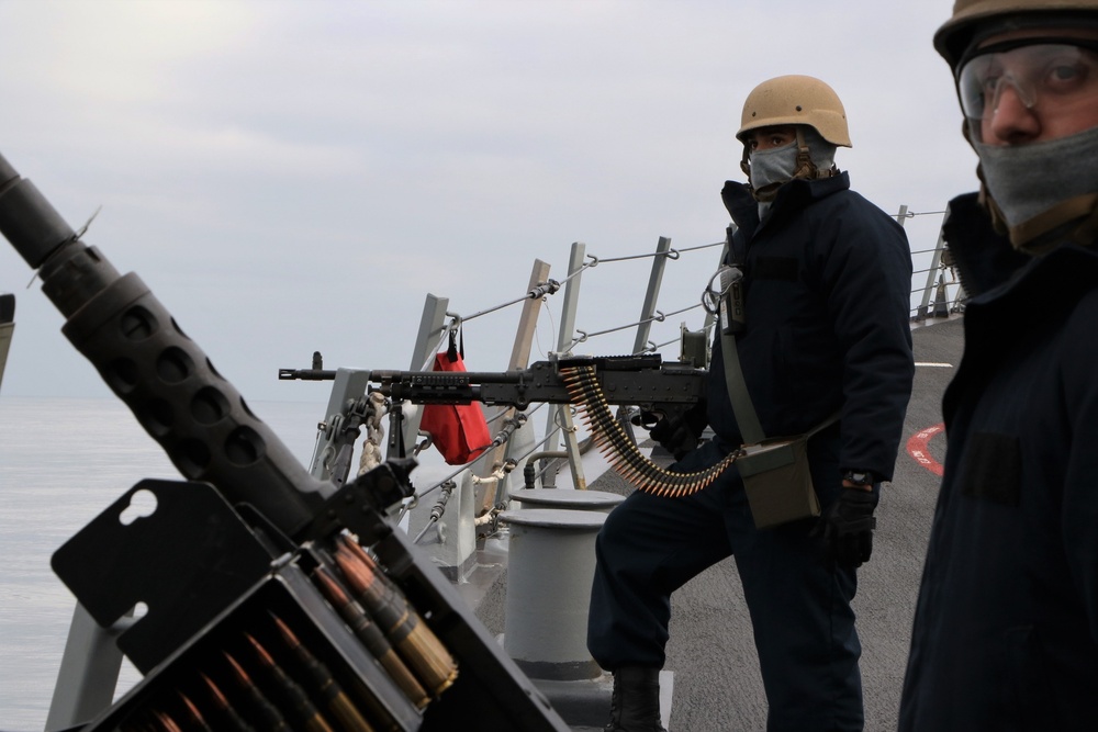 USS Paul Hamilton Conducts Crew-Serviced Gunshoot During SWATT