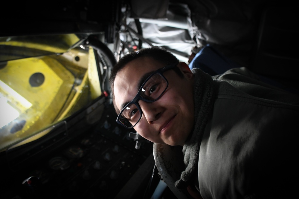 Fairbanks and Eielson Civil Air Patrol tour 168th Wing KC-135 mission