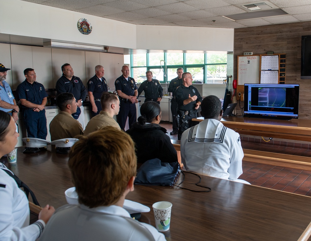 Sailors and Marines attend police dive boat demonstration