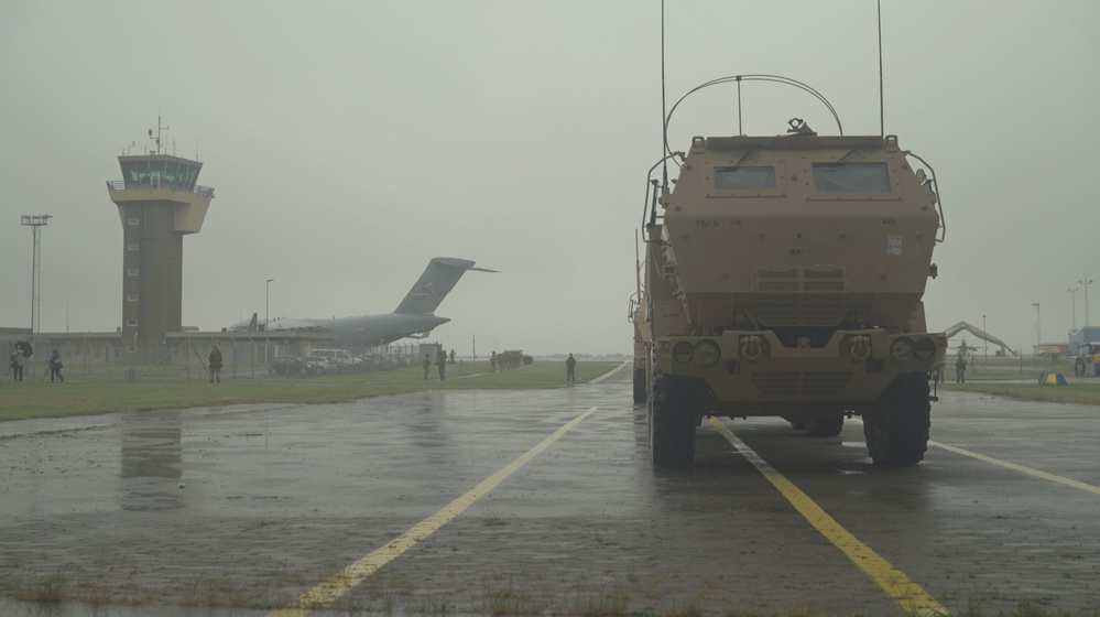 U.S. Army makes Historic Landing
