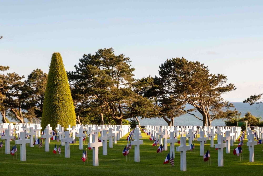 Americans and French remember the fallen during D Day ceremony