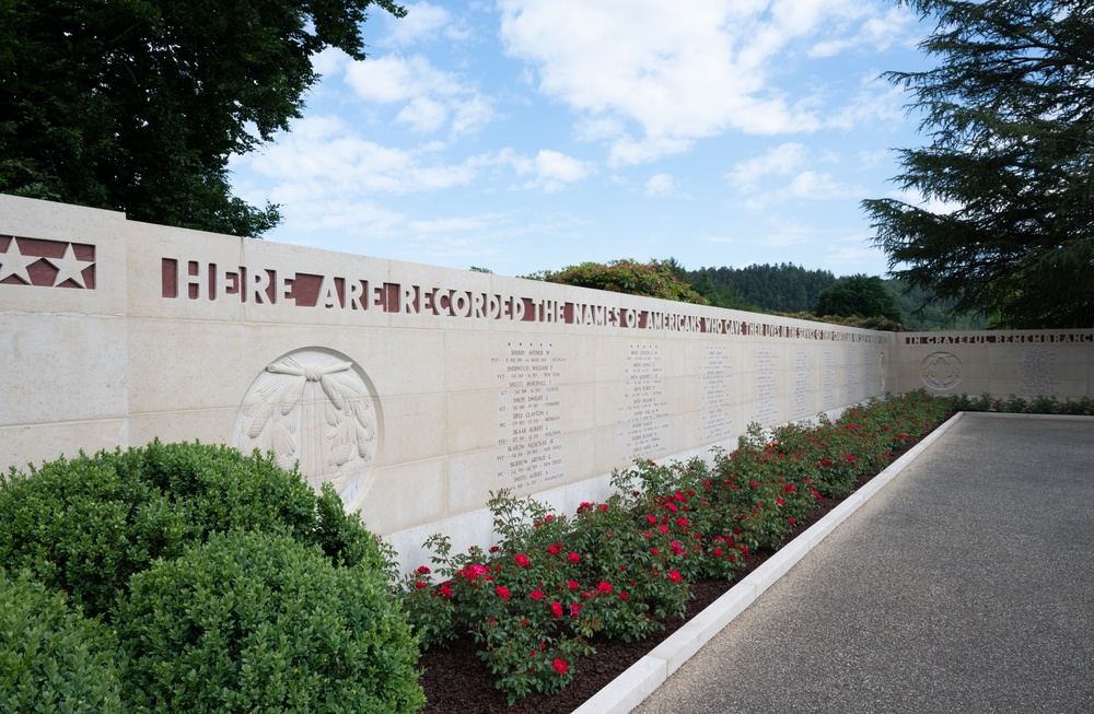 U.S., French officials commemorate Memorial Day