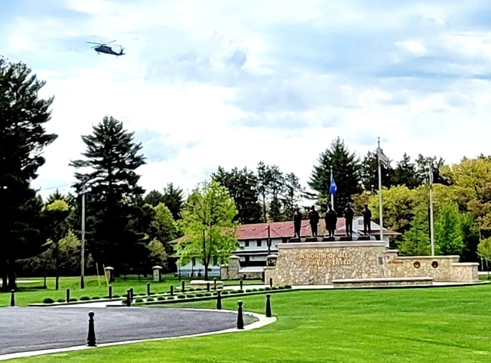 May 2022 training operations for UH-60 Black Hawk helicopter crew