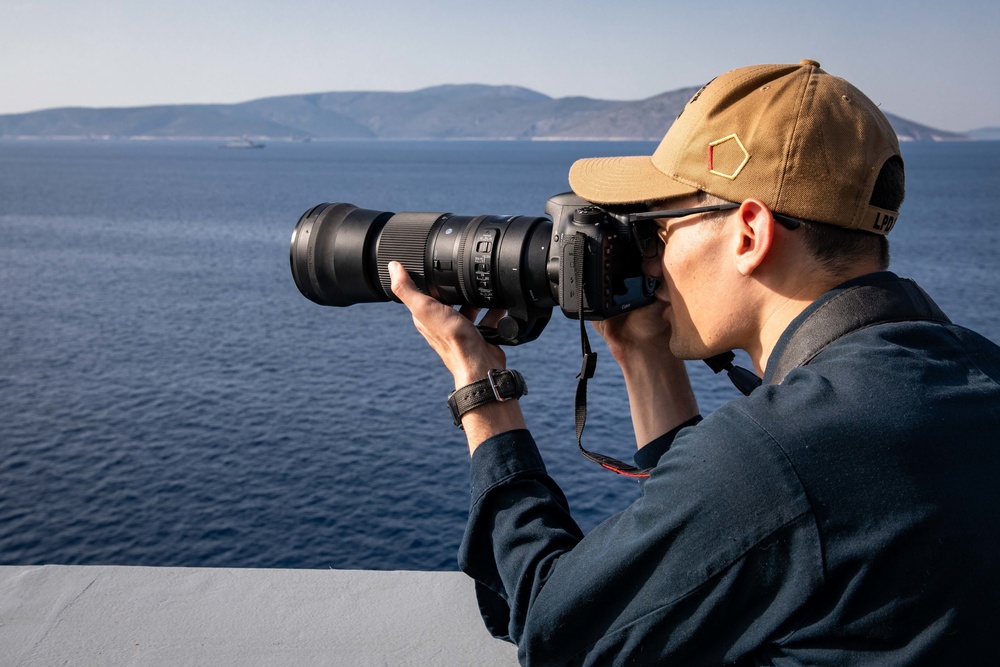 Ship’s Nautical Or Otherwise Photographic Intelligence and Exploitation team trains aboard USS Arlington