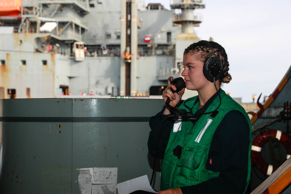 Abraham Lincoln conducts a RAS with Amelia Earhart