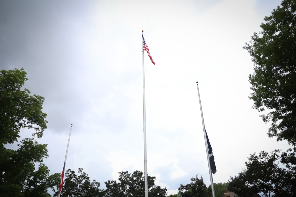 3rd Infantry Division honors the fallen in Glennville veteran cemetery on Memorial Day