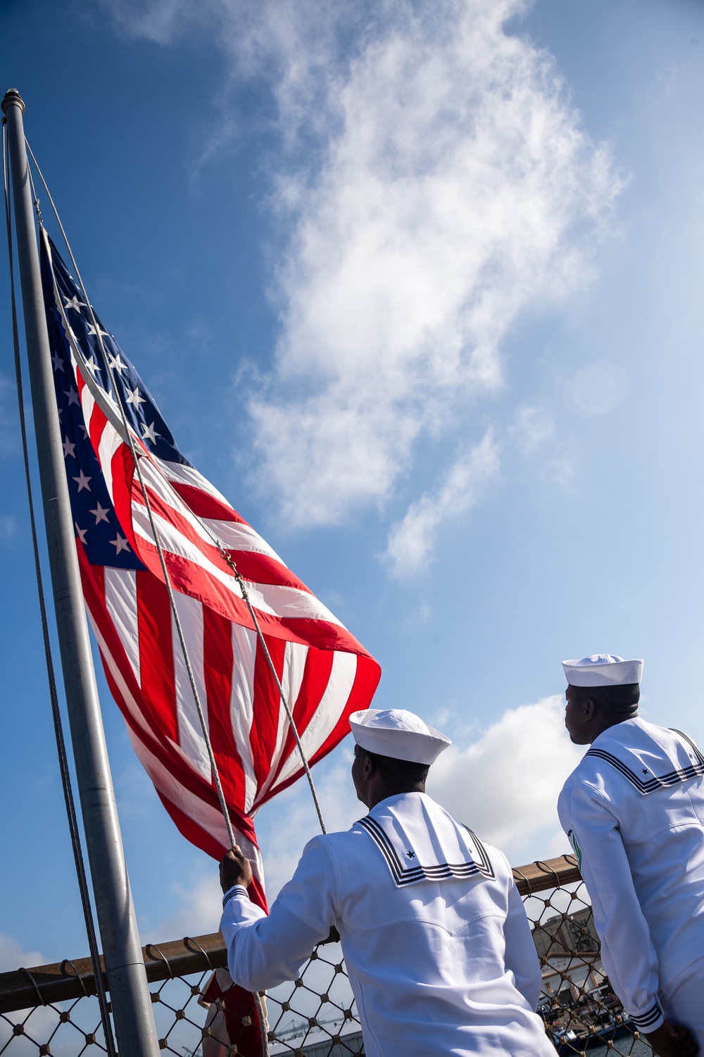 USS Portland (LPD 27) observes Memorial Day Colors at LA Fleet Week