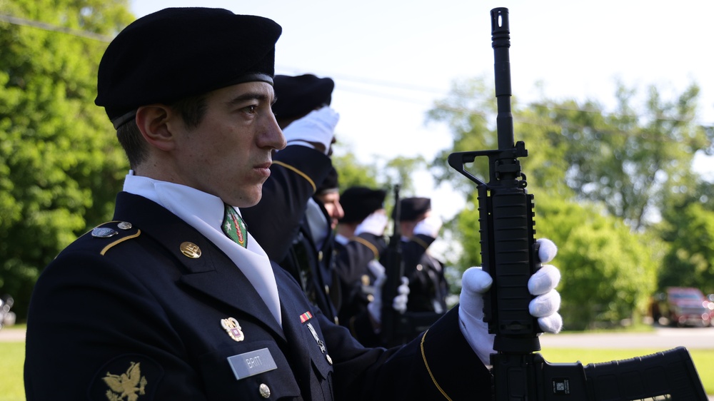 Defenders Honor Fallen on Memorial Day